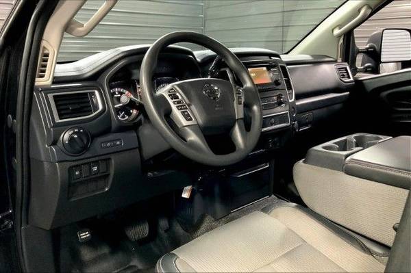 2017 Nissan TITAN XD King Cab PRO-4X Pickup 4D 6 1/2 ft Pickup for sale in Sykesville, MD – photo 10
