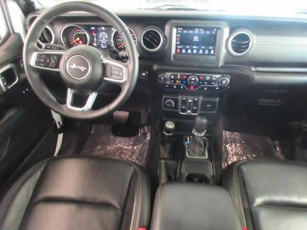 2018 JEEP WRANGLER UNLIMITED - KBB Says $42,015...We Say $38,986 -... for sale in Green Bay, WI – photo 5