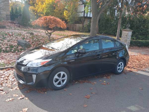 2014 Toyota Prius - cars & trucks - by owner - vehicle automotive sale for sale in Pittsburgh, WV – photo 2