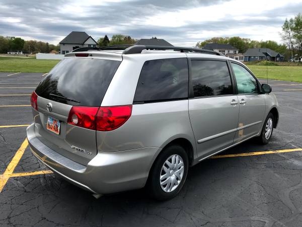 2006 Toyota Sienna for sale in Granger , IN – photo 4