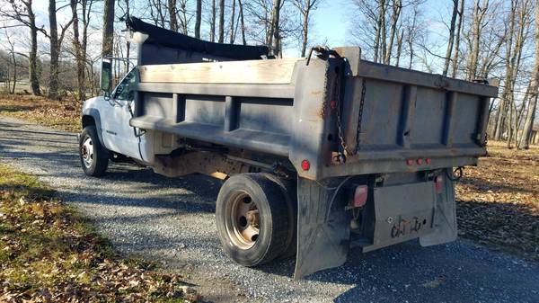 2001 Chevrolet 3500 HD Dump Truck - cars & trucks - by owner -... for sale in Woodbine, WV – photo 5