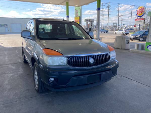 2005 BUICK RENDEZVOUS LOW MILES LOOKS AND DRIVES LIKE NEW - cars & for sale in Chicago, IL