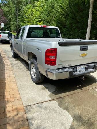 2011 Chevrolet 1500, Ext Cab,4WD, 32,000 miles - cars & trucks - by... for sale in Morrisville, VA – photo 4