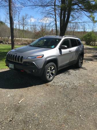 2016 Jeep Cherokee Trailhawk for sale in Portsmouth, NH – photo 4