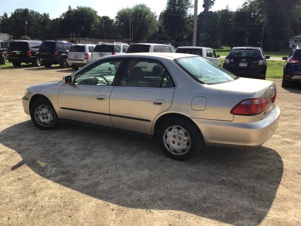 2000 Honda Accord LX - 29 MPG/hwy, good tires, AUTOMATIC, on CLEARANCE for sale in Farmington, MN – photo 3