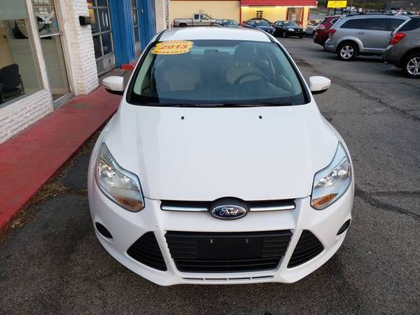 2013 Ford Focus - Financing Available! - cars & trucks - by dealer -... for sale in Franklin, OH – photo 5