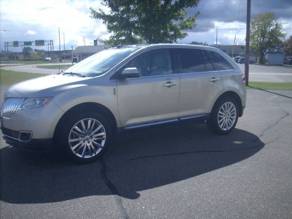 2011 Lincoln MKX - cars & trucks - by dealer - vehicle automotive sale for sale in Eau Claire, WI – photo 3
