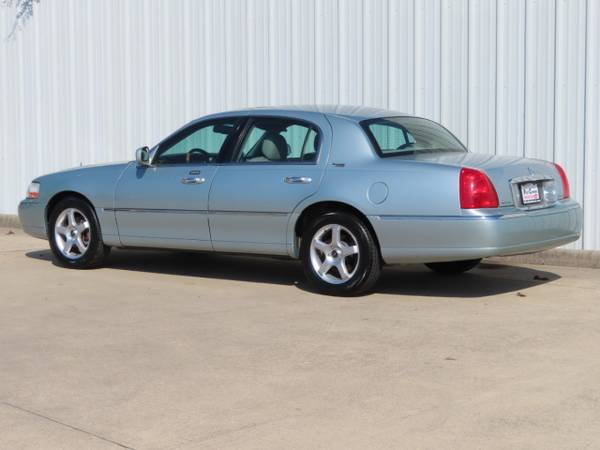 *** 2007 LINCOLN TOWN CAR SIGNATURE LIMITED **ONLY 50K MILES** TOWNCAR for sale in Humble , TX – photo 3
