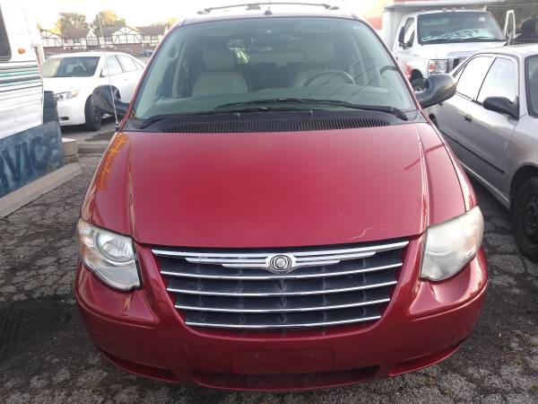 2007 Chrysler Town & Country Touring Limited DVD Auto Sliding $2995... for sale in Columbus, OH – photo 5