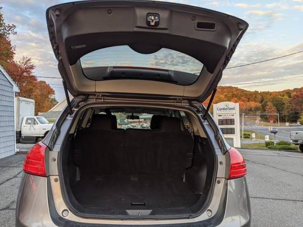 Wow! A 2012 Nissan Rogue with 99,707 Miles-Northwest CT - cars &... for sale in Thomaston, CT – photo 5