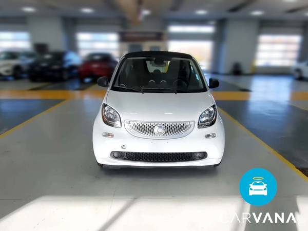2017 smart fortwo Proxy Hatchback Coupe 2D coupe Silver - FINANCE -... for sale in Memphis, TN – photo 17