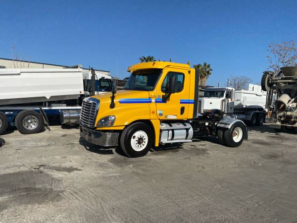 2013 FREIGHTLINER CASCADIA SINGLE AXLE CA COMPLIANT DEF ! - cars & for sale in Independence, CA – photo 5