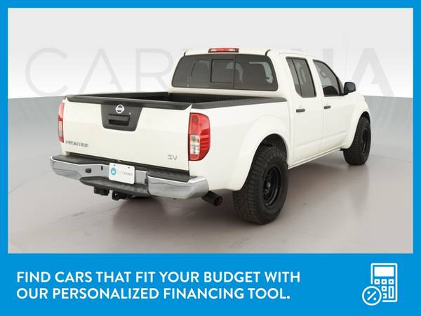 2018 Nissan Frontier Crew Cab SV Pickup 4D 5 ft pickup White for sale in Wichita Falls, TX – photo 8