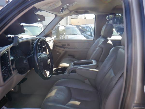 2005 Chevrolet Silverado LT 2500 !! 6.6L Diesel !! Gold for sale in Des Moines, IA – photo 7