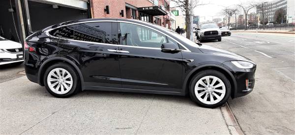 2018 Tesla Model X 75D AWD - - by dealer - vehicle for sale in elmhurst, NY – photo 4
