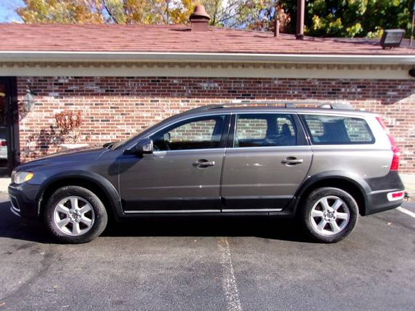 2010 Volvo XC70 3 2 AWD Wagon, 157k Miles, P Roof, Grey/Black, Clean for sale in Franklin, MA – photo 6