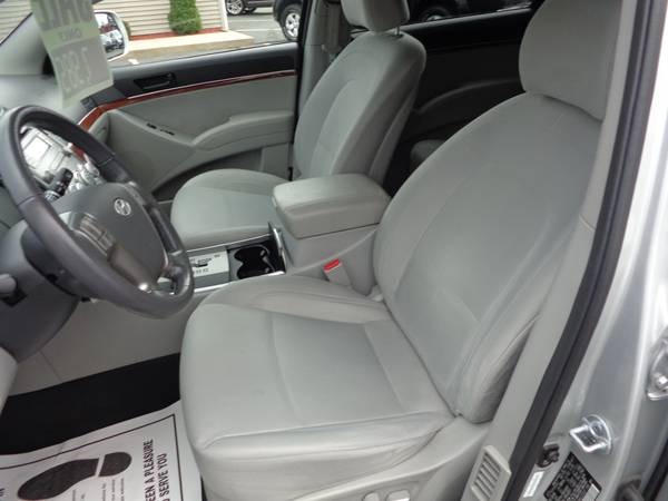 ****2010 HYUNDAI VERACRUZ-AWD-111k-3rd ROW SEAT-NEW... for sale in East Windsor, MA – photo 12