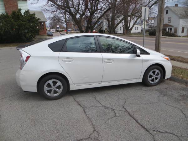 2013 Toyota Prius 3 One Owner Rust Free - - by dealer for sale in Winooski, VT – photo 3