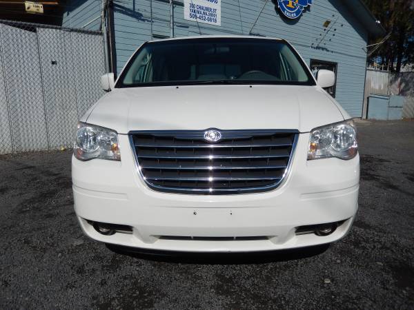 2009 CHRYSLER TOWN AND COUNTRY TOURING 3.8L V6 AUTO MINIVAN!!! for sale in Yakima, WA – photo 4