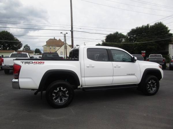 2016 TOYOTA TACOMA TRD DOUBLE CAB - CLEAN CAR FAX - NAVIGATION -CAMERA for sale in Scranton, PA – photo 3