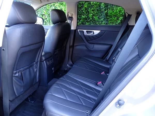 2009 Infiniti FX35 Premium and Navigation Packages! FINANCING AVAIL! for sale in Pasadena, CA – photo 13