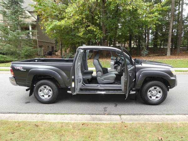2014 Toyota Tacoma 4dr Access Cab 1 Owner - cars & trucks - by owner... for sale in Chattanooga, TN – photo 8