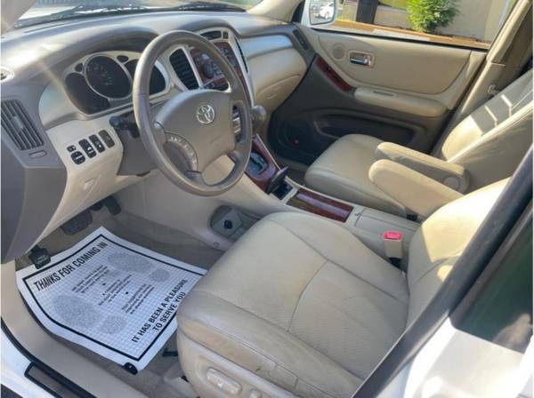 2004 Toyota Highlander Limited Sport Utility 4D - - by for sale in Fresno, CA – photo 12