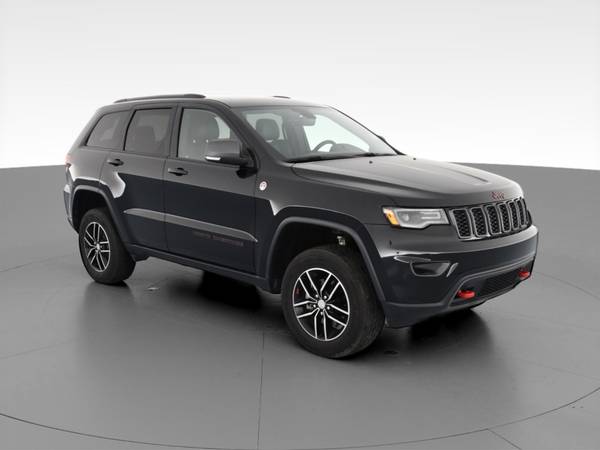 2018 Jeep Grand Cherokee Trailhawk Sport Utility 4D suv Black for sale in Erie, PA – photo 15