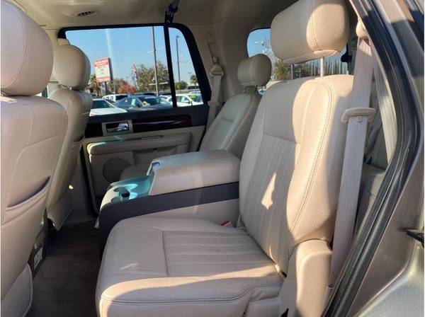 2004 Lincoln Navigator**Loaded**Low Miles**4x4** - cars & trucks -... for sale in Fresno, CA – photo 14