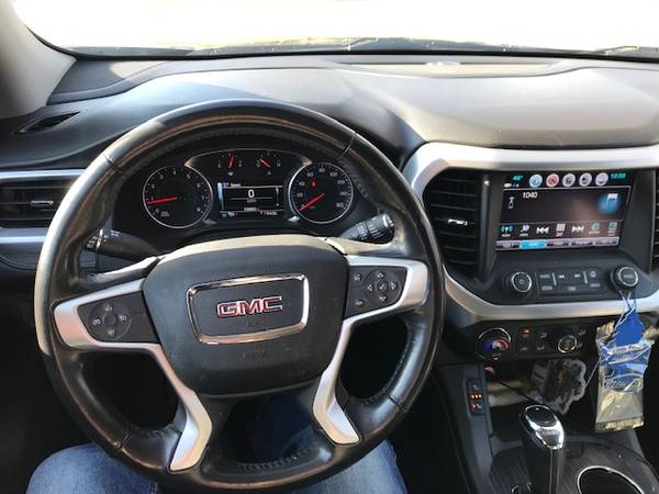 GMC Acadia 2018 - cars & trucks - by owner - vehicle automotive sale for sale in URBANDALE, IA – photo 4