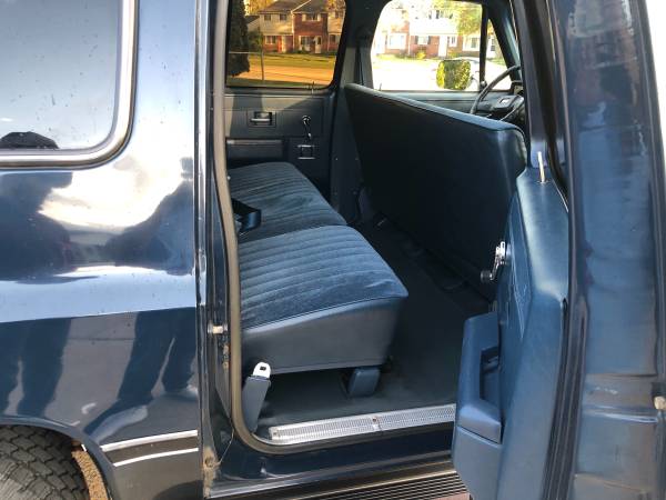 1986 GMC Suburban 2WD Garage Kept Low Miles Excellent Condition for sale in Other, OH – photo 18