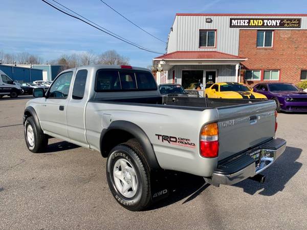An Impressive 2004 Toyota Tacoma with 141,060 Miles-Hartford - cars... for sale in South Windsor, CT – photo 6
