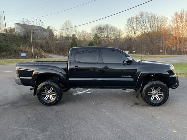 2013 TOYOTA TACOMA SR5 * 4X4 * Towing Pkg * Brand New Tires * SALE *... for sale in Sevierville, TN – photo 5