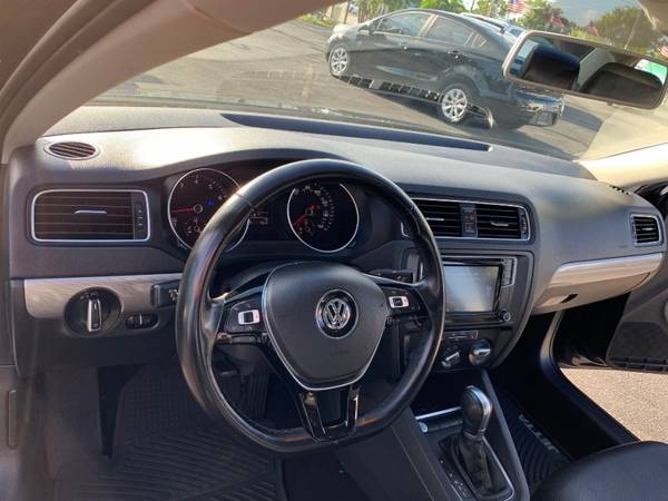 2017 Volkswagen Jetta 1.4T SE 1 OWNER CLEAN TITLE EXCELLENT CONDITION for sale in Miami, FL – photo 12