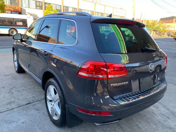 2013 Volkswagen Touareg TDI AWD TurboDiesel Clean CarFax 28 Records for sale in Brooklyn, NY – photo 6