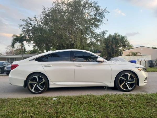 2018 Honda Accord - - by dealer - vehicle automotive for sale in Hollywood, FL – photo 4