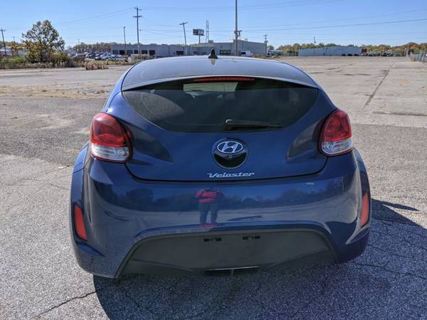 2016 Hyundai Veloster SKU:GU273995 Coupe - cars & trucks - by dealer... for sale in Memphis, TN – photo 10