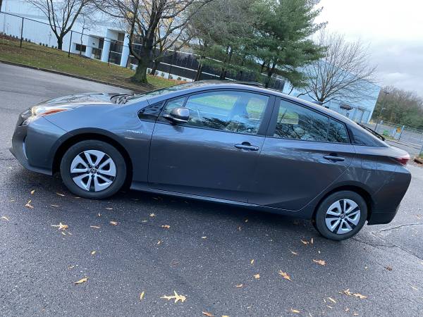 2018 Toyota Prius Four - cars & trucks - by owner - vehicle... for sale in Riverton, NJ – photo 2