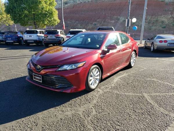 * * * 2018 Toyota Camry LE Sedan 4D * * * - cars & trucks - by... for sale in Saint George, UT – photo 9