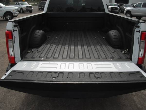 2017 ford f250 f-250 crew cab long box 4x4 gas 6.2 V8 XLT 4wd for sale in Forest Lake, MN – photo 5