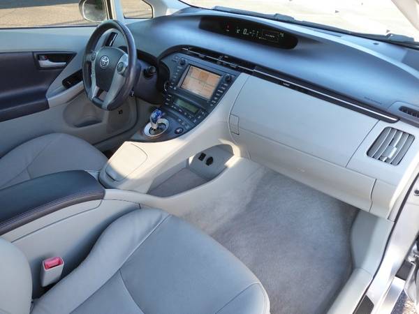 2011 TOYOTA PRIUS 5DR HB IV with Front seat-mounted side airbags -... for sale in Phoenix, AZ – photo 18