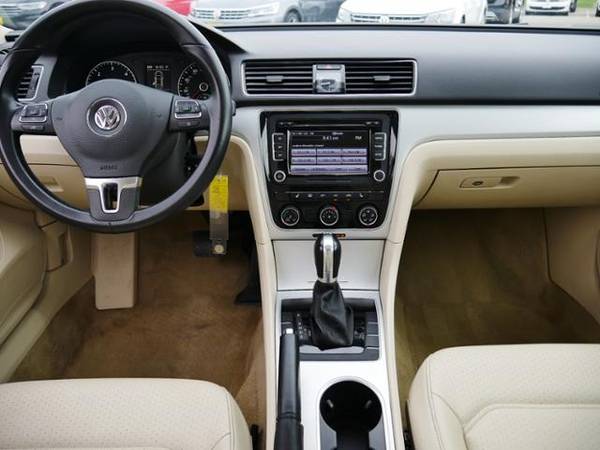 2013 Volkswagen Passat TDI SE w/Sunroof for sale in Burnsville, MN – photo 19