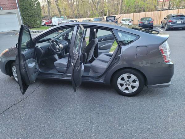 cute one owner 2008 toyota prius for sale in Waltham, MA – photo 11