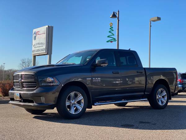 🔥 2016 RAM 1500 HEMI Sport (ONLY 88K MILES) - cars & trucks - by... for sale in Cottage Grove, WI – photo 3