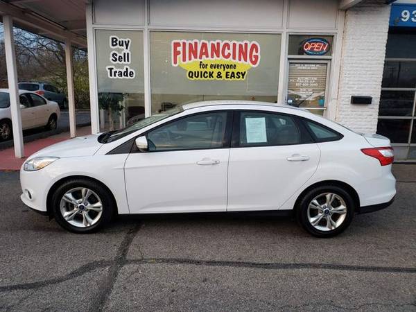 2013 Ford Focus - Financing Available! - cars & trucks - by dealer -... for sale in Franklin, OH – photo 2
