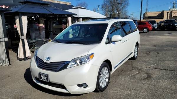 2016 Toyota Sienna XLE Premium - - by dealer - vehicle for sale in Georgetown, KY – photo 18