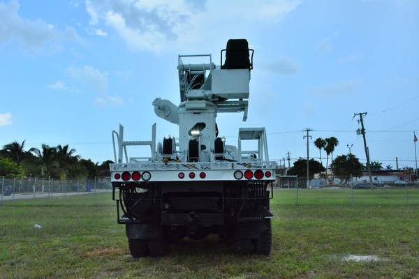 2007 GMC C8500 Flat Bed Tandem Axle Terex Telelect Digger Derrick for sale in Other, MS – photo 8