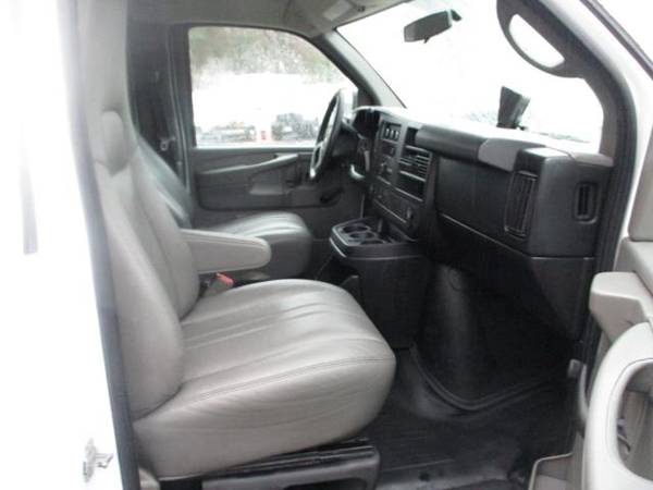 2014 Chevrolet Express Commercial Cutaway 14 FOOT CUT AWAY, SIDE... for sale in south amboy, KY – photo 9