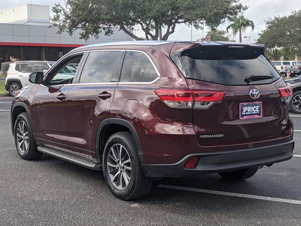 2018 Toyota Highlander XLE SKU:JS238459 SUV - cars & trucks - by... for sale in Fort Myers, FL – photo 9