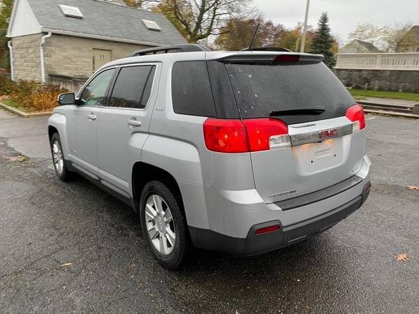 2013 GMC Terrain AWD 4dr SLE w/SLE-2 -EASY FINANCING AVAILABLE -... for sale in Bridgeport, CT – photo 11